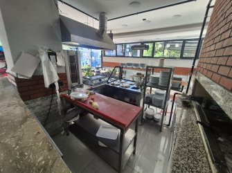 ŞİRİNYER FORBES ÇARŞI'DA DEVREN KİRALIK DONANIMLI RESTORAN